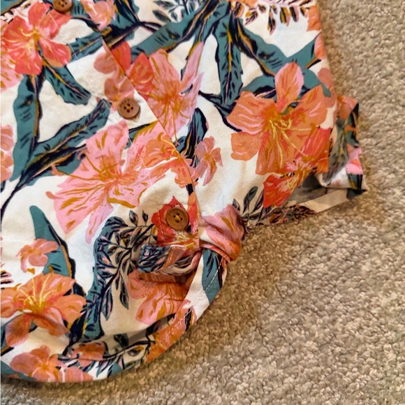 Floral Roxy Girl ButtonTop - Picture 4 of 4